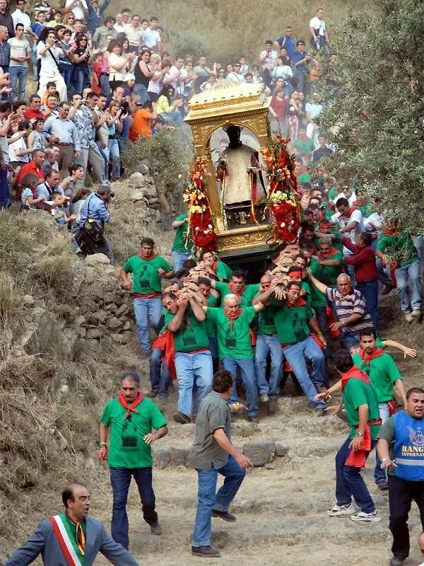 La Badia Daire Calatabiano 0*,
